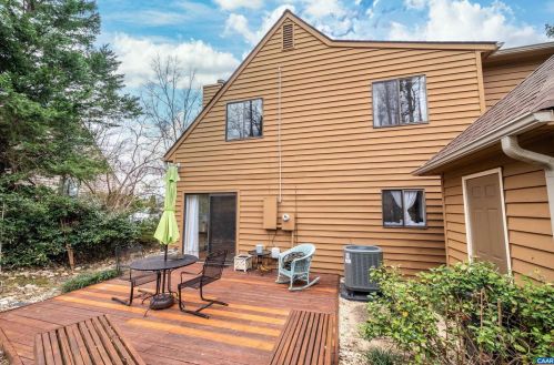 1311 Creekside Dr, Charlottesville, VA 22902-7228