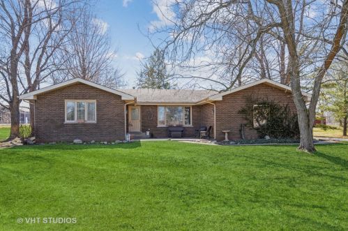 8933 Dralle Rd, Frankfort, IL 60423-8224