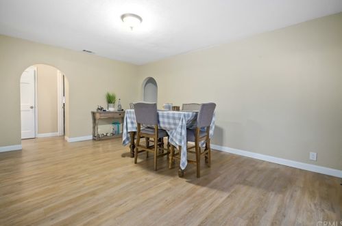 611 Broadway, Anaheim CA  92805-4101 exterior