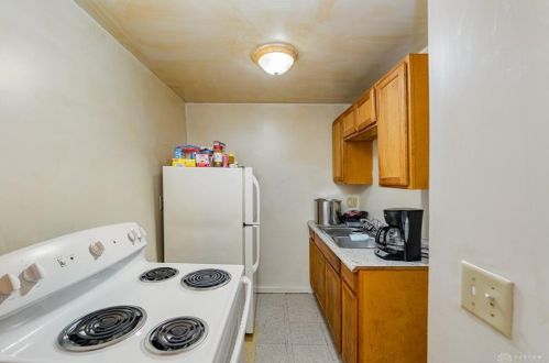 2130 Hatmaker St, Cincinnati OH 45204-1979 exterior