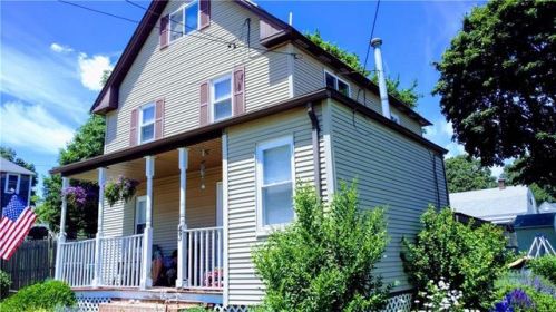 43 Surf Ave, Warwick, RI 02889-6120