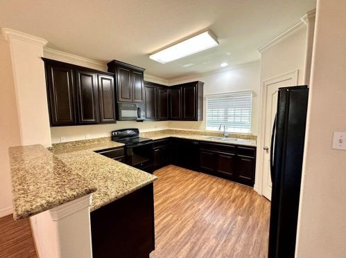 212 Tesch St, Bellvue TX  77418-2332 exterior