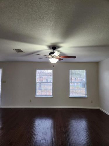 208 Fall Creek Dr, Uhland TX  78640-5361 exterior