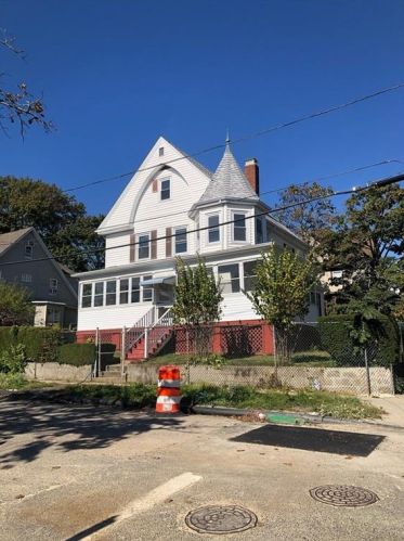 87 Ohio Ave, Providence, RI 02905-4303