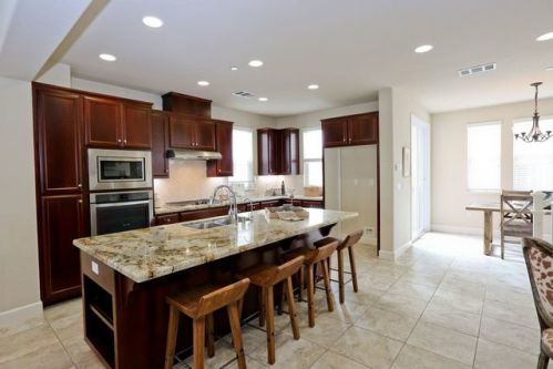 324 Selby Ln, Livermore, CA 94551-6366