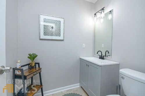 5217 Kirk Dr, Atlanta GA  30349-5882 exterior