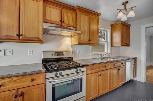68 Newtown Ave, Norwalk, CT 06851-3025