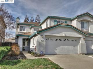 820 Almaden Ct, Livermore, CA 94551-8884