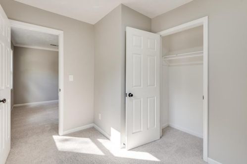 5068 Cold Springs Dr, Lilburn GA  30047-3776 exterior