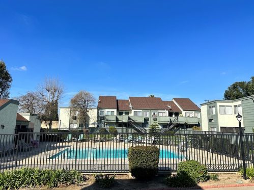 615 Bristol St, Santa Ana CA  92703-2162 exterior