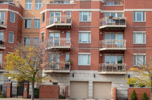 4950 Western Ave, Chicago IL  60625-1922 exterior