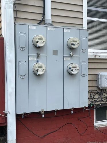 51 Shelton Ave, Huntington CT  06484-6042 exterior