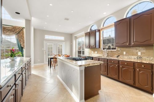 3627 Fld Stone Dr, Carrollton TX exterior