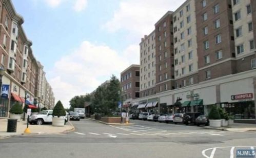 5409 City Pl, Edgewater, NJ 07020-3171