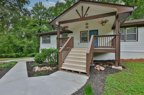 270 Cook Dr, Lithia Springs, GA 30122-1107