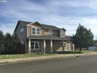 780 Umpqua View Dr, Roseburg, OR 97471-4873