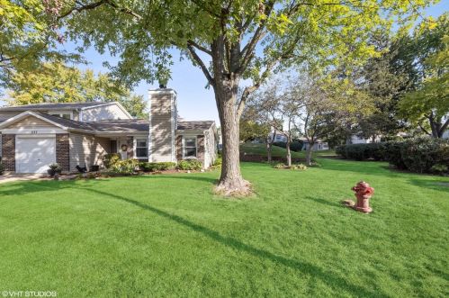 237 Signature Dr, Hanover Park, IL 60108-1707