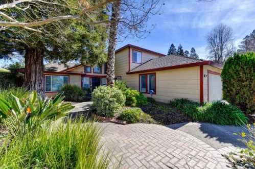 9088 Victor Way, Elk Grove, CA 95624-2686