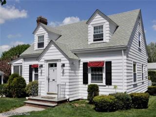 33 Mauran St, Cranston, RI 02910-1817