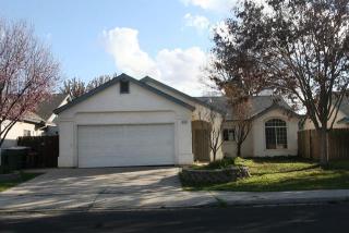 362 Kelly Ave, Clovis, CA 93611-0210