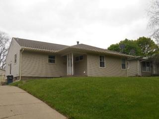 3117 3rd St, Davenport, IA 52804-4411