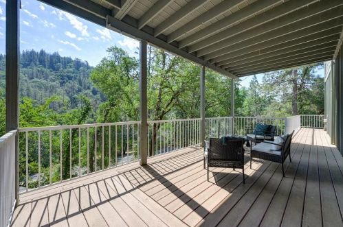 16858 Brewer Rd, Grass Valley, CA 95949-6900