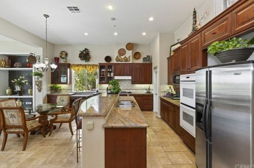 7565 Sun Blossom Ct, Riverside CA  92508-6627 exterior