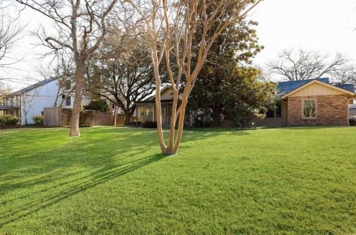 3819 Cabeza De Vaca Cir, Irving TX  75062-3841 exterior