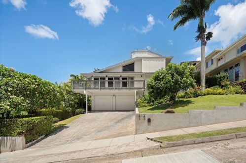 1812 Kumakani Pl, Honolulu, HI 96821-1328