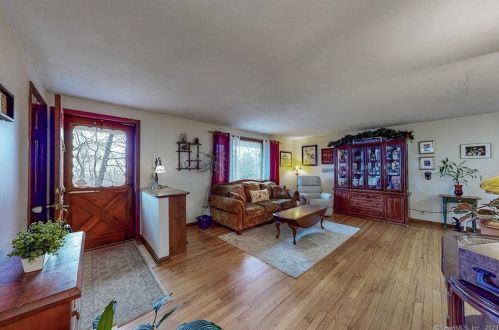 158 Scully Rd, Somers CT  06071-1723 exterior