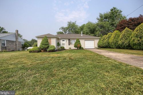 773 60th St, Harrisburg, PA 17111-3211