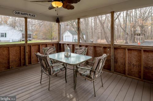 6132 Shady Side Rd, Shady Side MD exterior