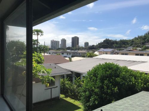 2318 Pauoa Rd, Honolulu HI  96813-1315 exterior