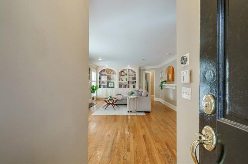 101 Bainbridge Dr, Atlanta GA  30327-4269 exterior