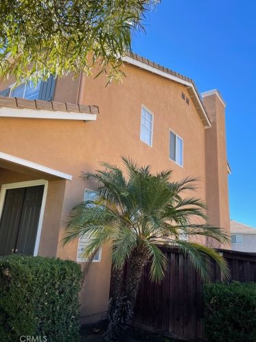 8311 Barnwood Ln, Riverside, CA 92508-7148