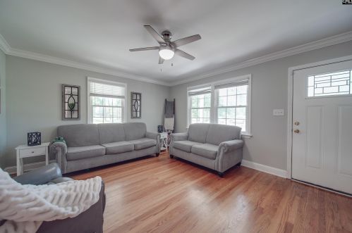 925 Oak St, Lugoff, SC 29078-9373