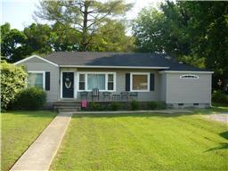 417 Sunset Dr, Lebanon, TN 37087-3857