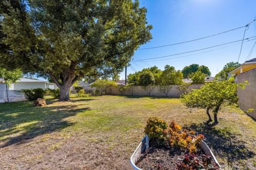 460 Cambridge St, Orange CA  92866-1150 exterior