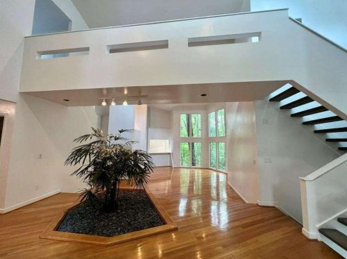 13 Heards Overlook Ct, Atlanta GA  30328-4757 exterior