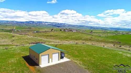 2193 Apple Ln, Mesa, ID 83643-5009