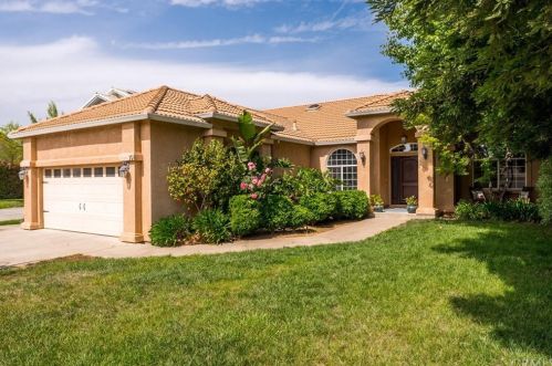 39 Burney Dr, Chico, CA 95928-3811