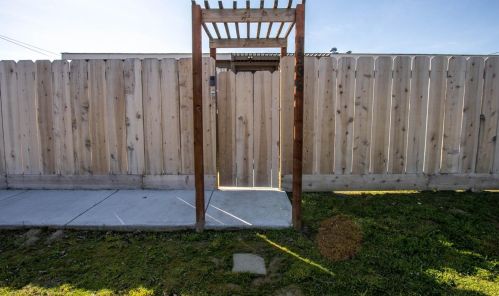 1336 Monterey Ave, Modesto, CA 95354-4246