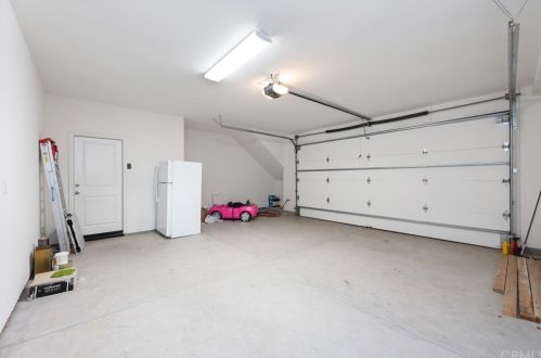 48 Twin Gables, Irvine CA  92620-3506 exterior