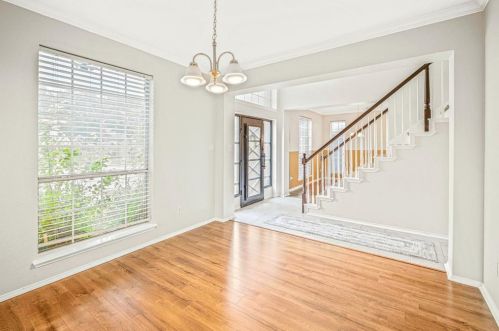 1905 Kerr Ct, Carrollton TX 75010-3208 exterior