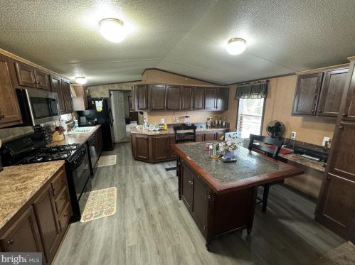 120 Kelly Cir, York, PA 17402-9513