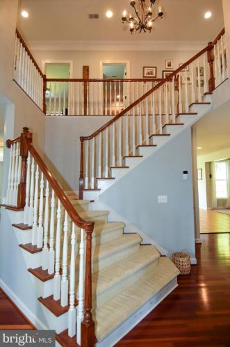 16534 Louisville Pl, Woodbridge VA  22191-4452 exterior