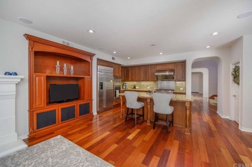 30 Juneberry, Irvine CA  92606-4503 exterior