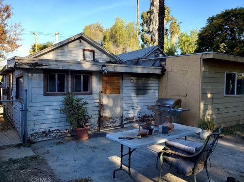 10348 Victoria Ave, Riverside CA  92503-6022 exterior