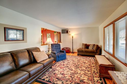 11808 Zion St, Minneapolis, MN 55433-2936