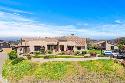 25040 Terreno Dr, Temecula, CA 92590-4943